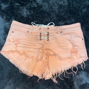 Mid rise short shorts